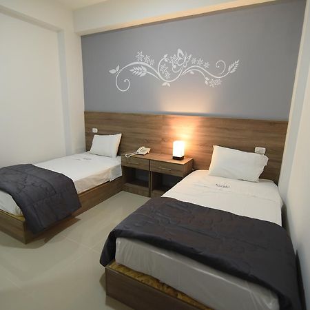 Escala Urban Hotel Чиклайо Екстериор снимка