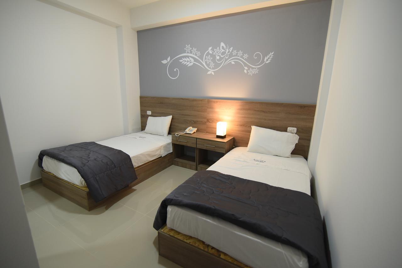 Escala Urban Hotel Чиклайо Екстериор снимка