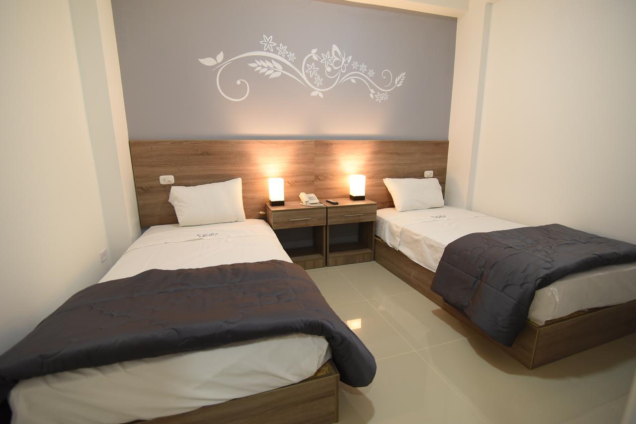 Escala Urban Hotel Чиклайо Екстериор снимка