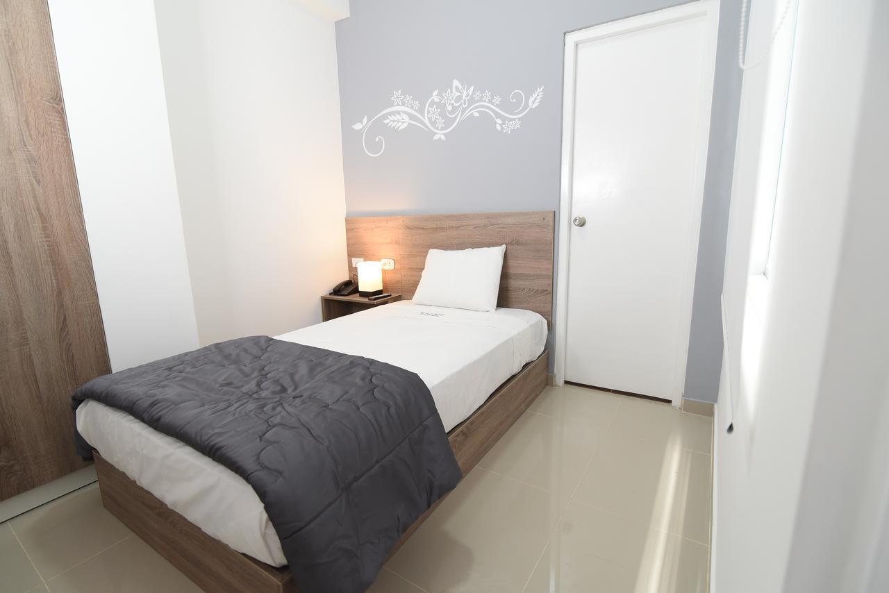 Escala Urban Hotel Чиклайо Екстериор снимка