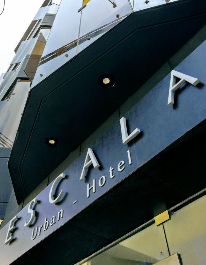 Escala Urban Hotel Чиклайо Екстериор снимка